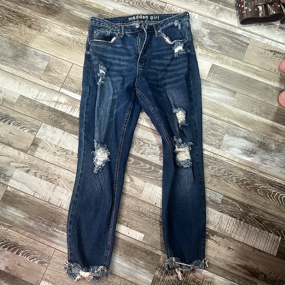 Madden girl - Picture 1 of 2